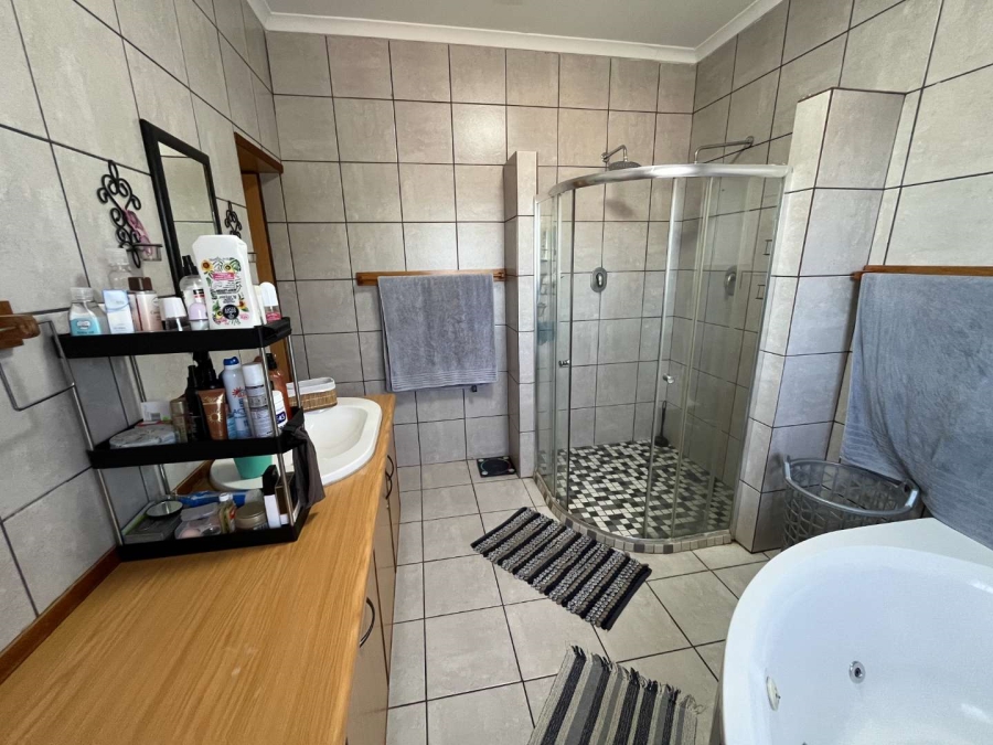 3 Bedroom Property for Sale in Olyfvenhoudtsdrift Northern Cape
